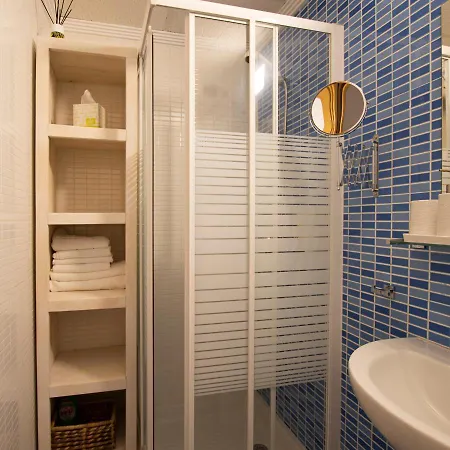 Modern Directly On The With Wifi And Air Conditioning Apartment